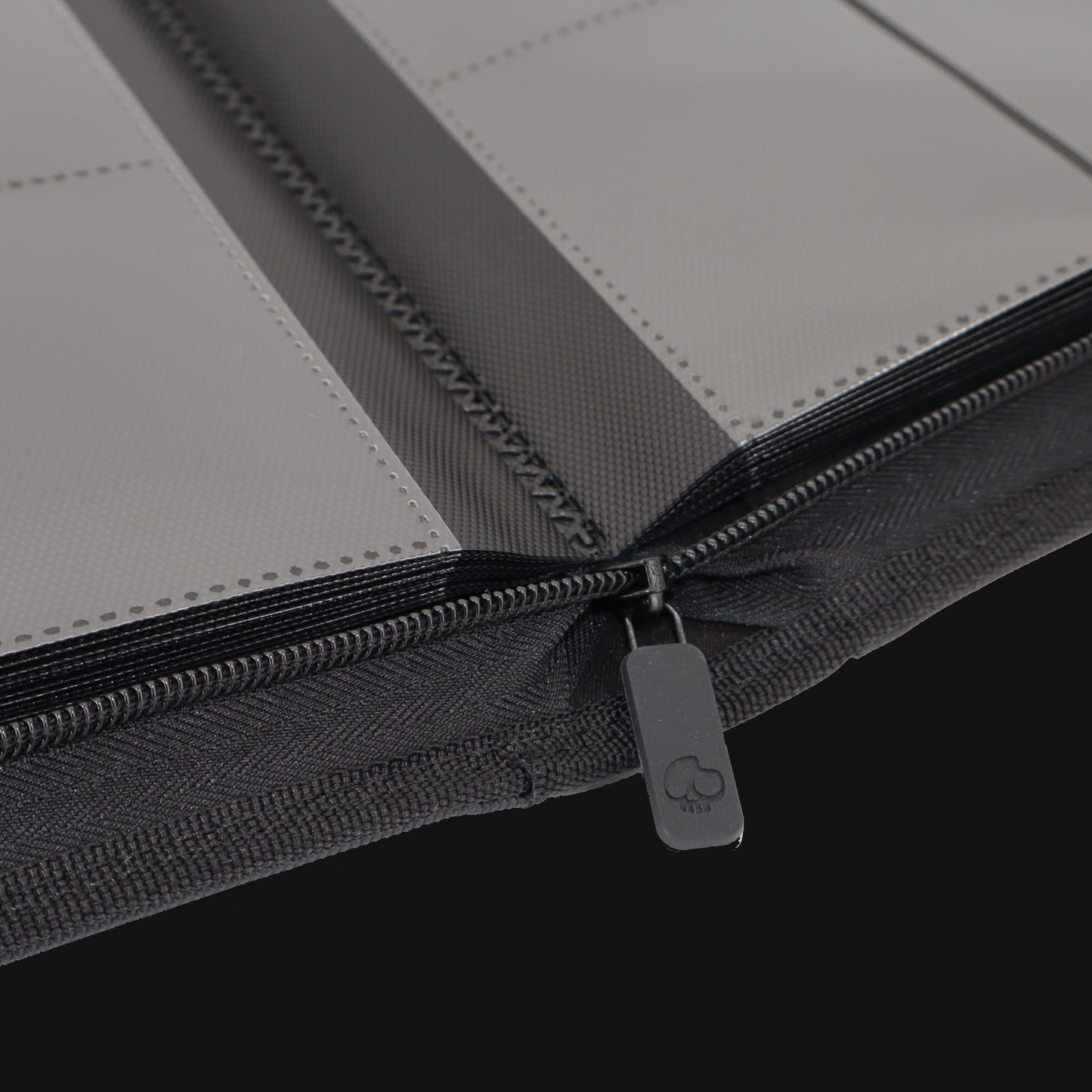 Unlucky Zip Binder Black